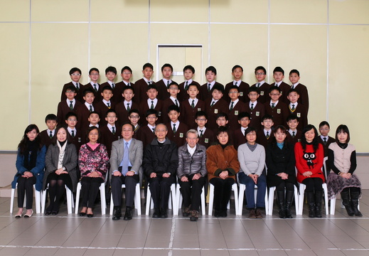2011-2012年度上午班6B1全體畢業生合照